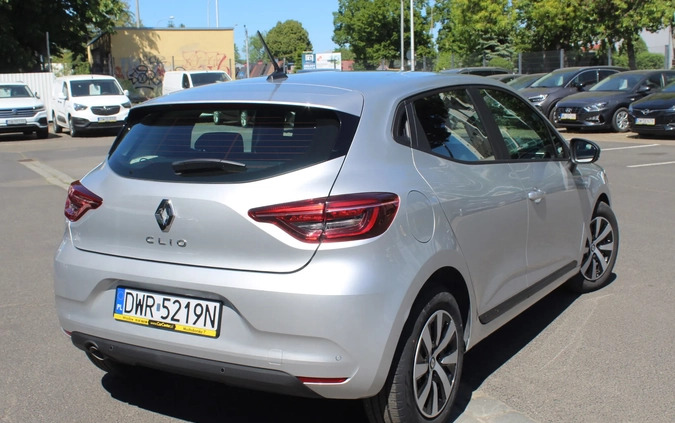 Renault Clio cena 65900 przebieg: 11832, rok produkcji 2022 z Wrocław małe 379